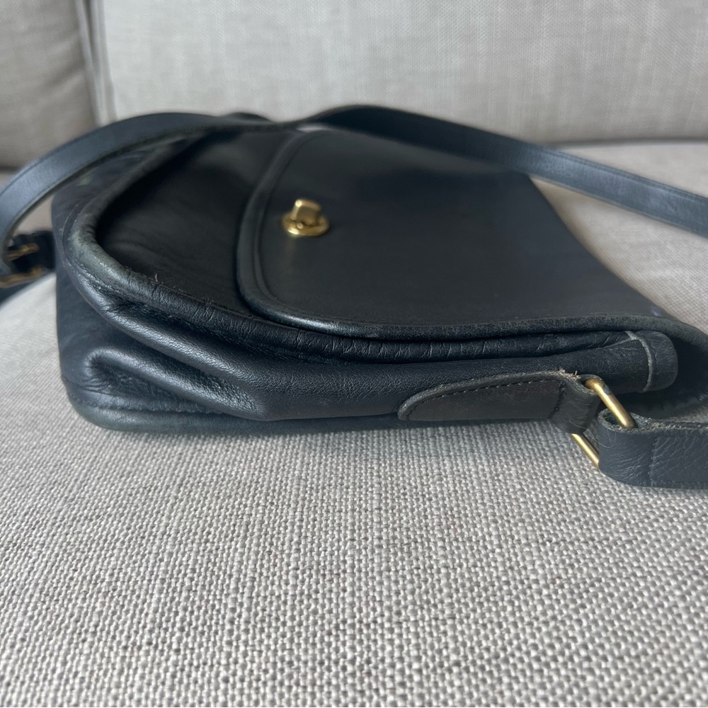 Vintage Coach 9790 City Bag Shoulder Bag Turnlock Crossbody Black Bag - Picture 13 of 16